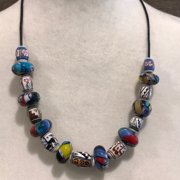Vintage Trading Bead Necklace Mixed Colors - Picture 2 of 4